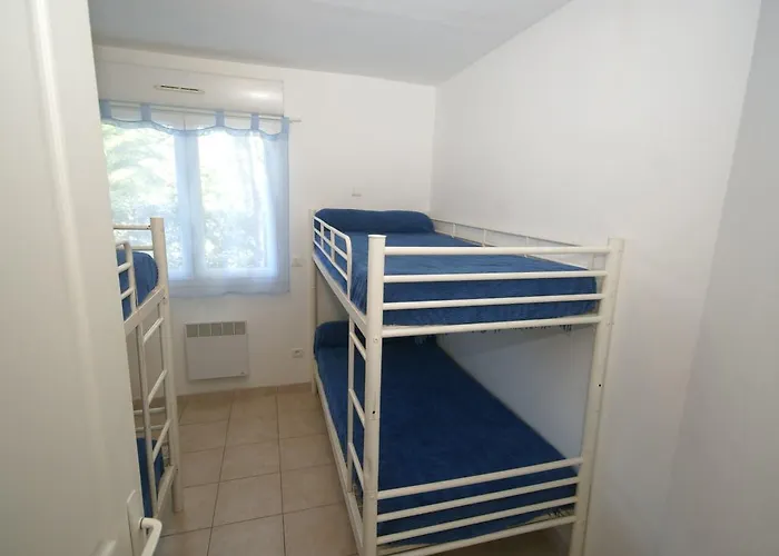 In Moriani-plage Near Sandy סן-ניקולאו